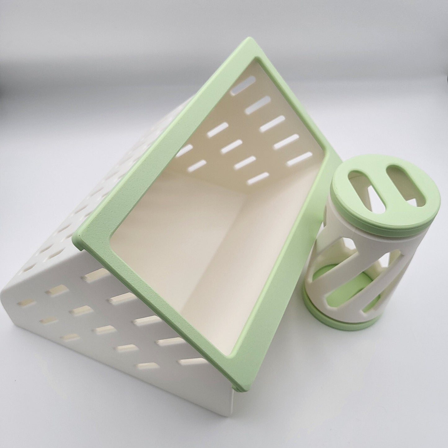 Open Air Hay Feeder and Hay Roller Bundle