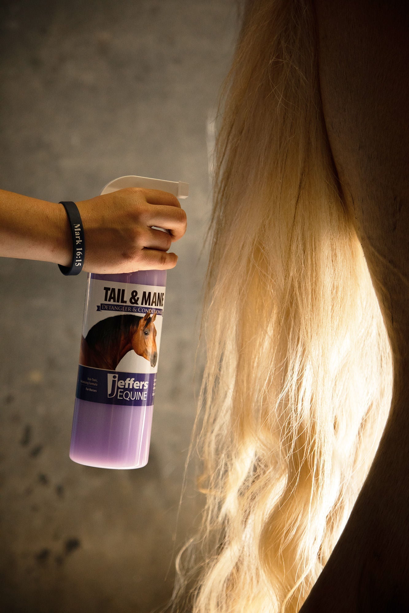 Horse Mane and Tail Detangler Conditioner